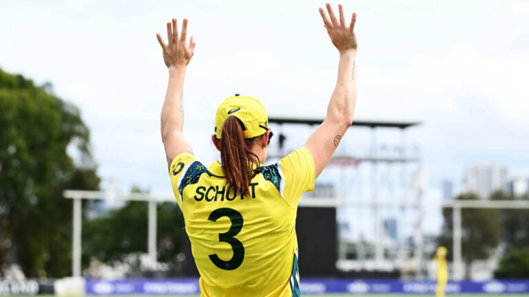 ‘Revenge, spite’ driving Schutt in World Cup swansong: मेगन शूट का आखिरी मिशन