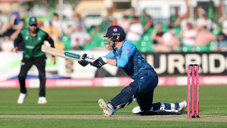 Andersson hits fifty, takes six wickets as Derbyshire romp home – डर्बीशायर ने लेस्टरशायर को 85 रनों से हराया: एंडरसन का अर्धशतक और T20 में 6 विकेट का रिकॉर्ड